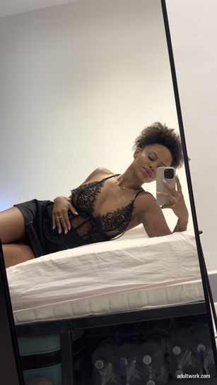 Helena_Ebony