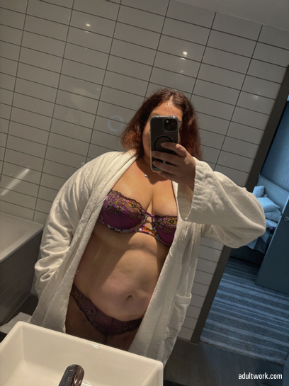 CurvyBritishLou