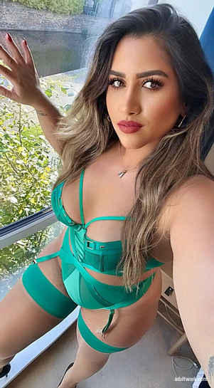 Giselli.Curvysensual